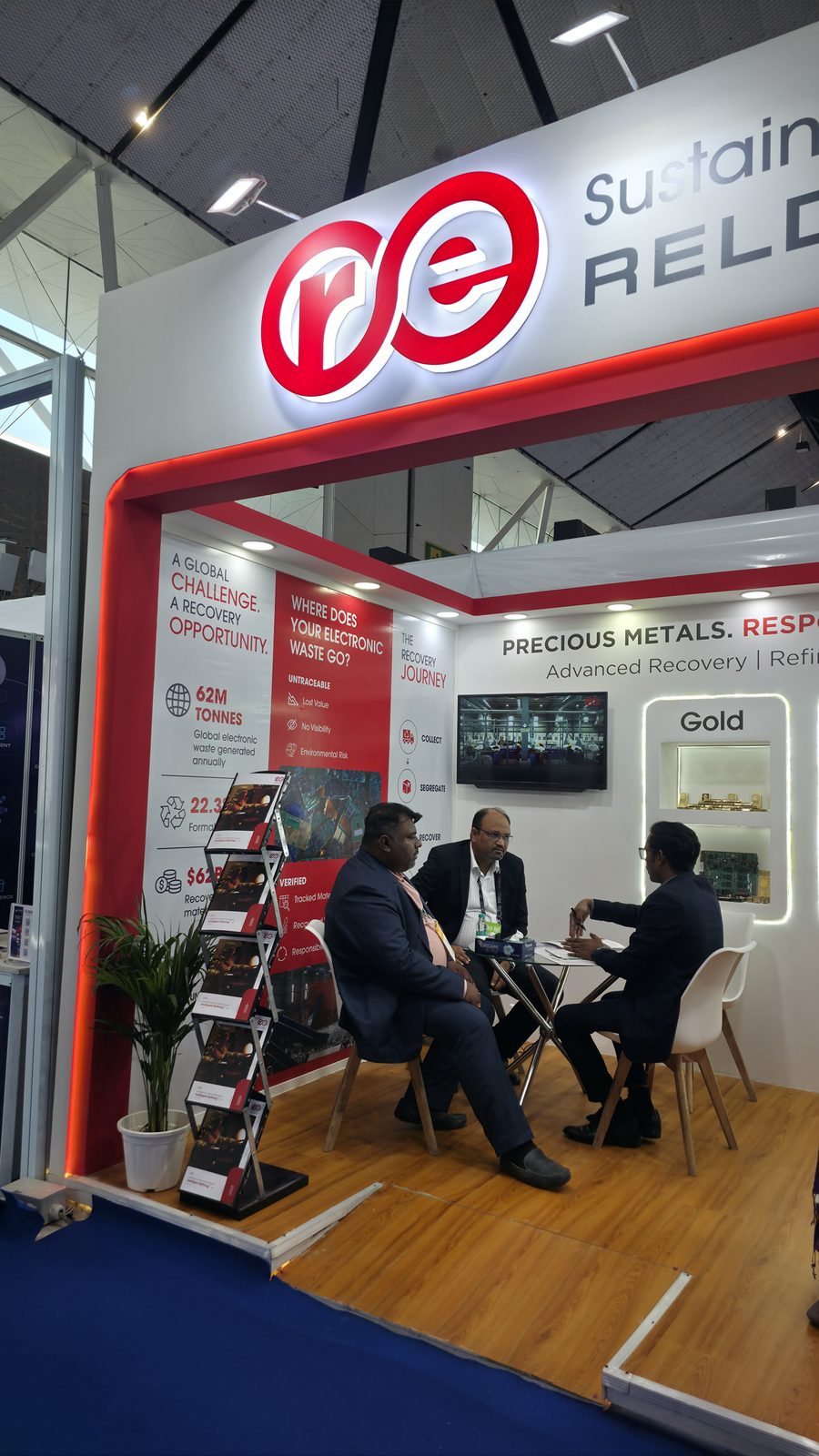Meeting inside a stall on responsible metal recovery.